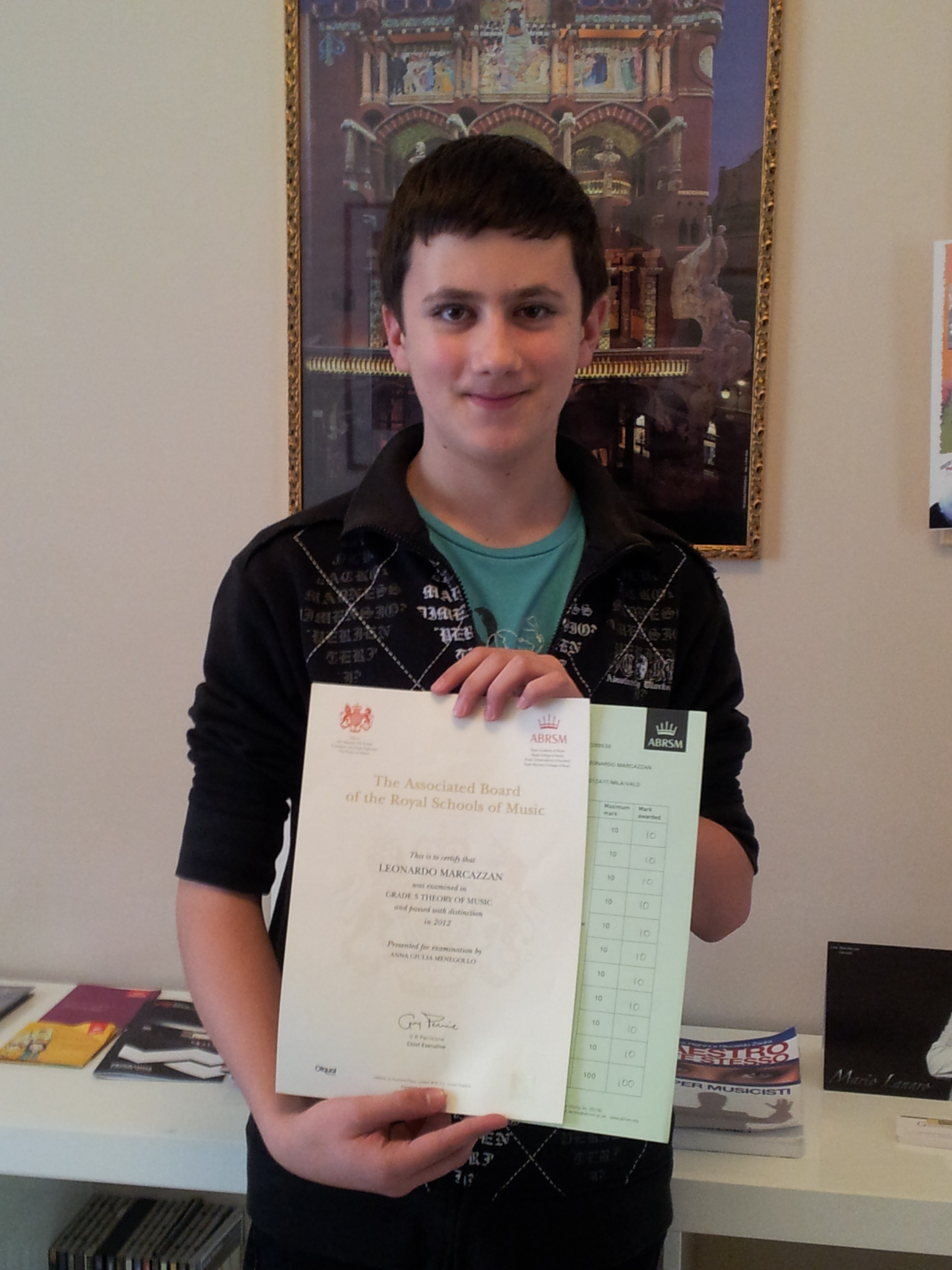 “Leonardo Marcazzan: Distinction (100/100) all’esame di teoria grade 3!